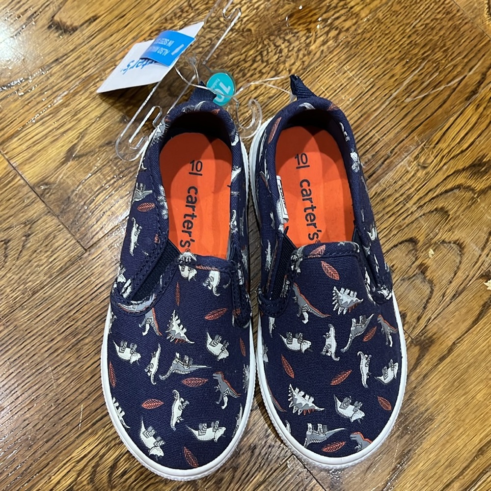 Carter’s brand new Dinosaur casual sneaker size 10M - Picture 3 of 6